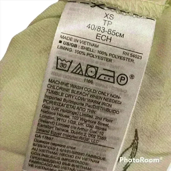 NWT: Banana Republic V Neck Peplum Sleeveless Blouse - Picture 15 of 16